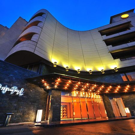 Kaminoyama Senkeien Tsukioka Hotel מראה חיצוני תמונה